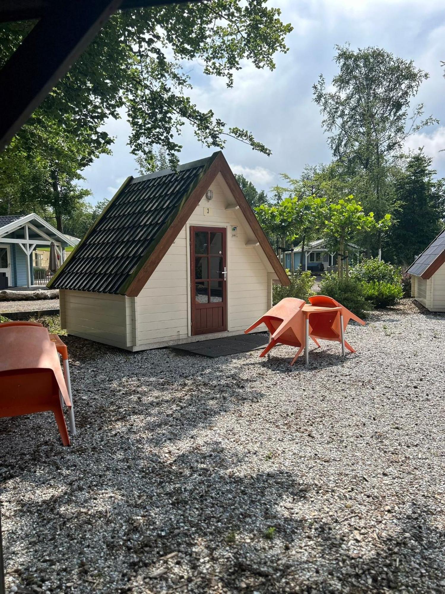 Vakantiepark 'T Urkerbos - Kabouterhuisje Exterior foto